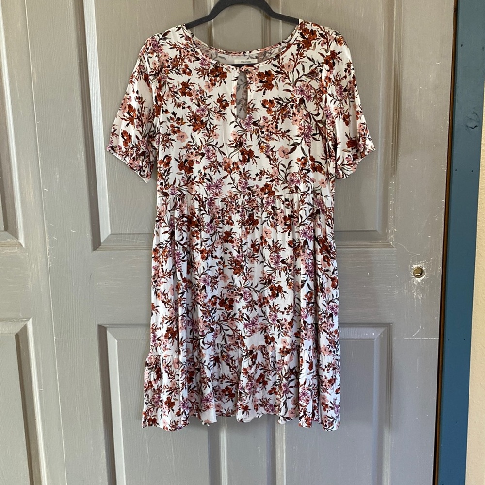 Knee length, floral dress. Maurices size S.